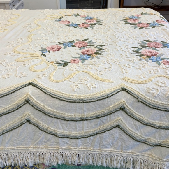 Vintage Cabin Craft Chenille Bedspread Floral Individually Crafted Queen - Picture 3 of 6